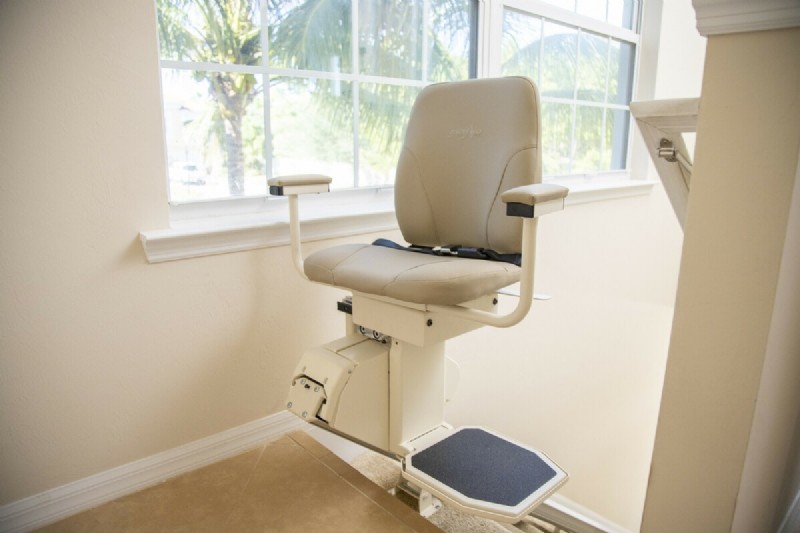 Harmar-SL600HD-stairlift